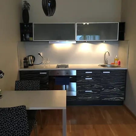 Apartment City Center - In Ideal Location *
