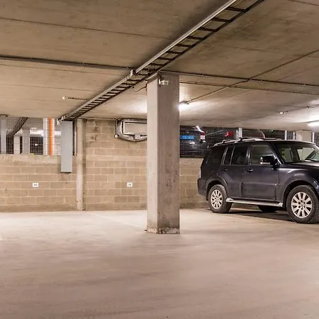 City Center - In Ideal Location Apartment